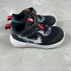 Nike Revolution 5 Kids size 10c